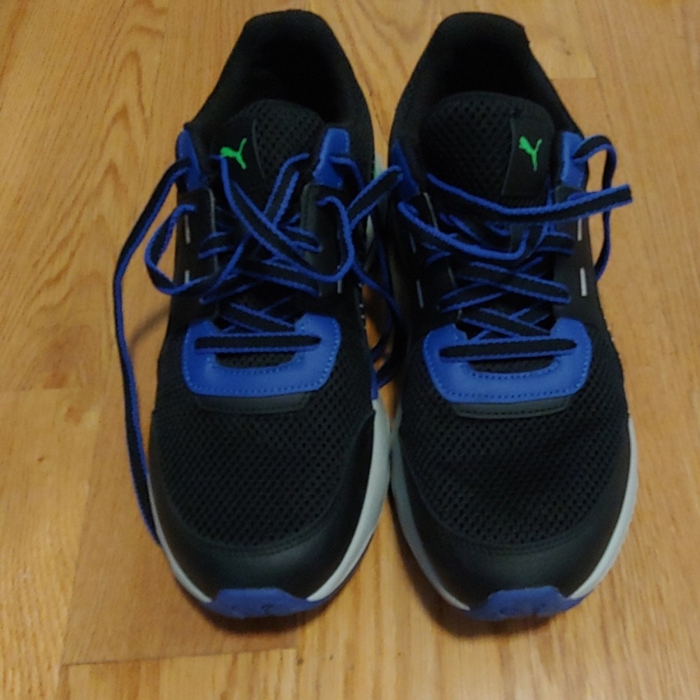 PUMA mens future runner sneakers size 11